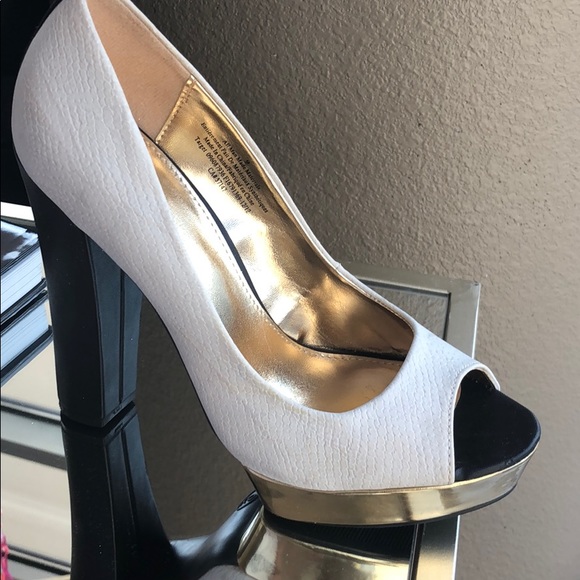 Platform stilettos - Picture 3 of 5